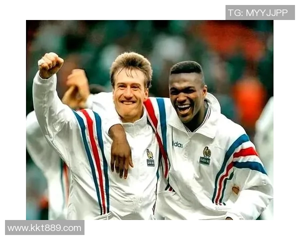 欧洲杯足球明星发型大盘点揭秘球场上那些令人瞩目的时尚造型